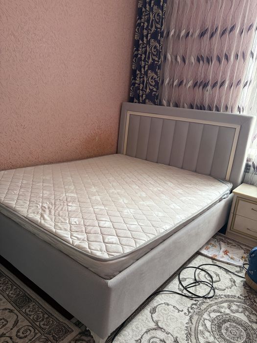 Срочно кровать почти новая