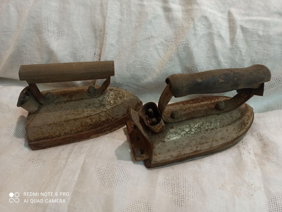 Ютия  антикварни.