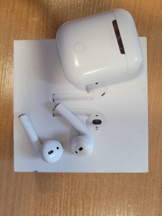 AirPods 2 Б/У отличное состояние