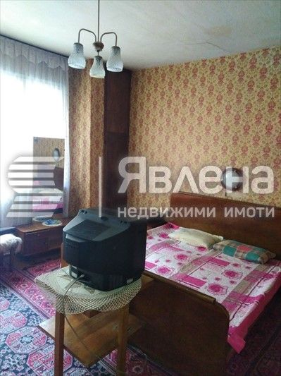 Продава се Четиристаен апартамент в Благоевград, Широк център - 125 кв.м за 600 €/кв.м - Снимка #2