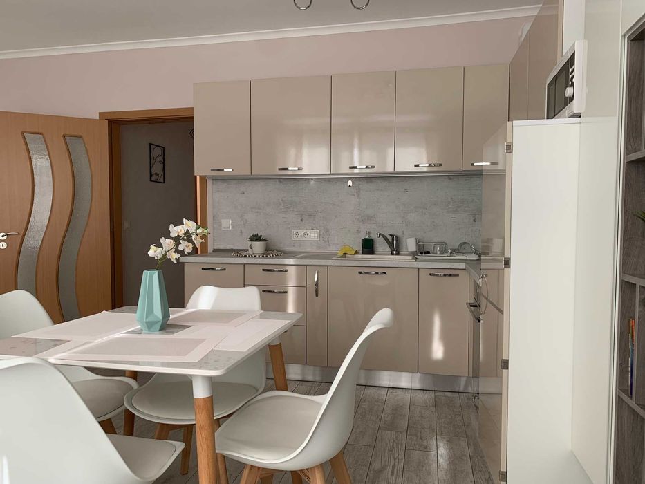 Дава се под наем Двустаен апартамент в Бургас, Сарафово - 70 кв.м за 250 € - Снимка #2