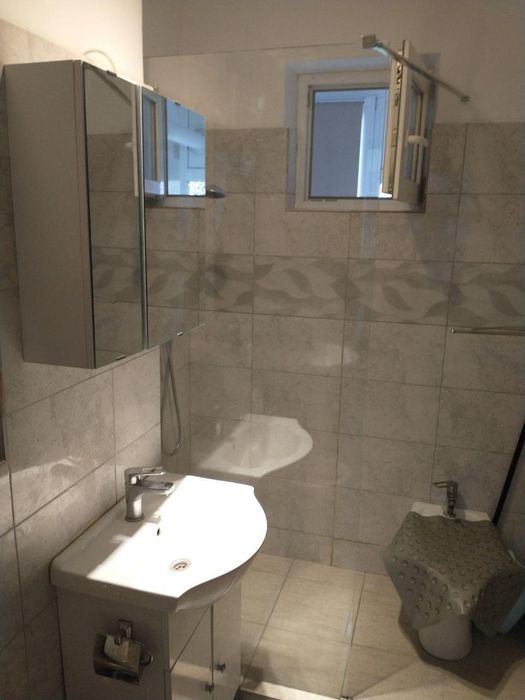 Inchiriez ap 3 camere