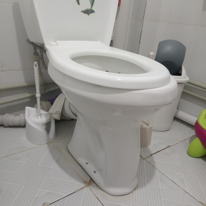 Продам   унитаз и раковина