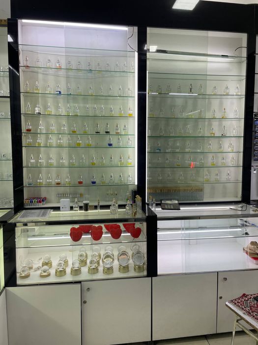 Стеклянная витрина