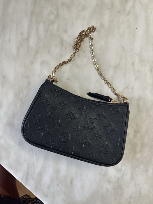 Дамска мини чантичка Louis Vuitton