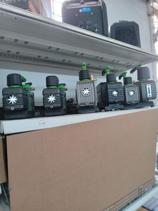 Вакуум помпи за фреон R32