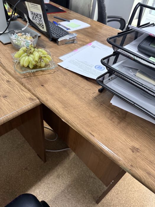 Продам офисную мебель, стол руководителя