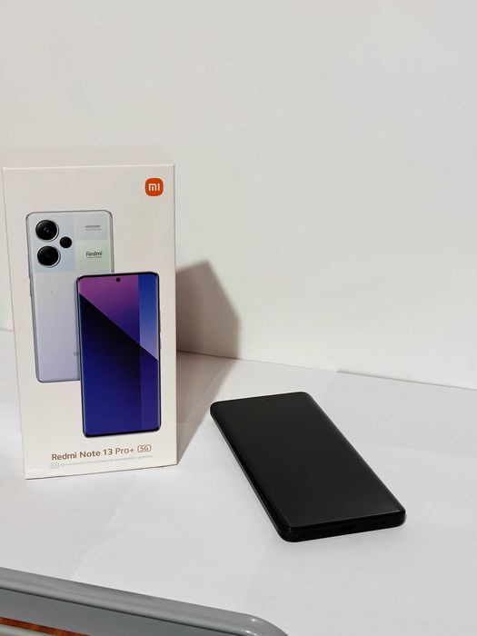 Xiaomi redmi note 13 Pro Plus 256 GB 8 Ram 120 Hz 200 Mp 120 W 10/10