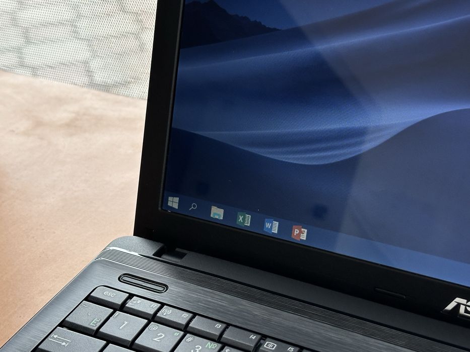 Ноутбук Asus X55