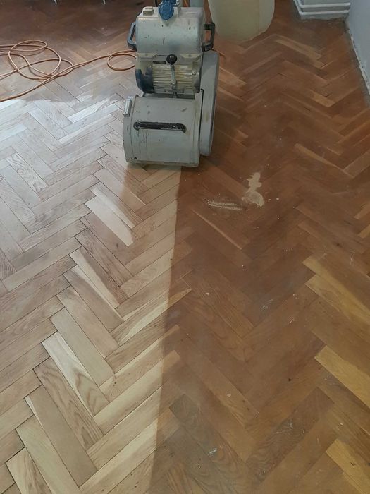 Rașchetare -reconditionare parchet masiv și scări interioare, montat