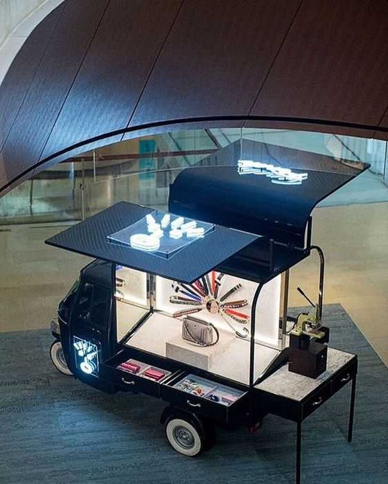 Бизнес -Фудтрак -торговая точка на мотороллере.