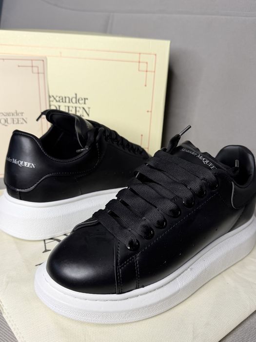 Мъжки обувки Alexander Mcqueen различни видове