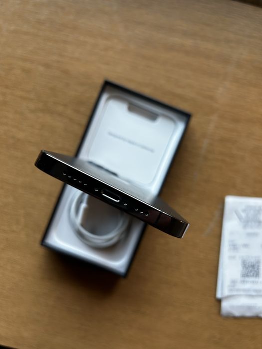 Продавам Iphone 12pro