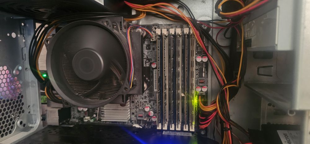 Kit placa baza + procesor  Intel I7 920 + 12 gb ram ddr3