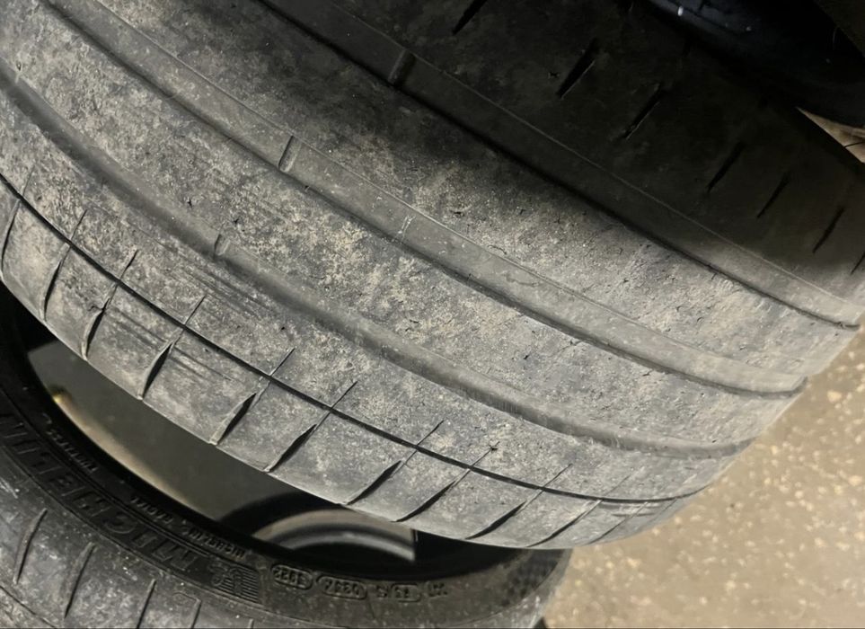 Michelin Pilot Sport 4S 245/35 R19