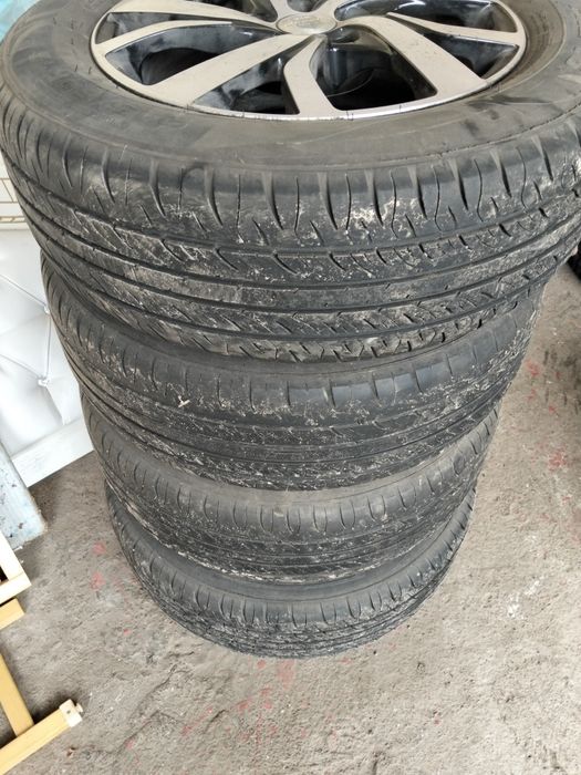 Продам комплект дисков с резиной