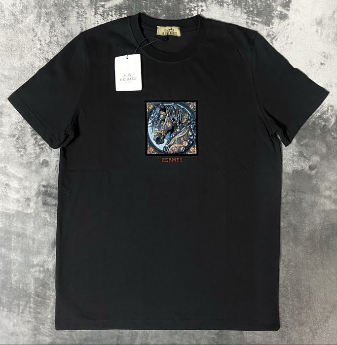 Vand tricou nou de barbati