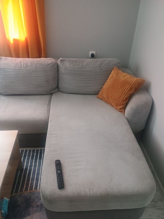 Ъглов диван сив цвят
