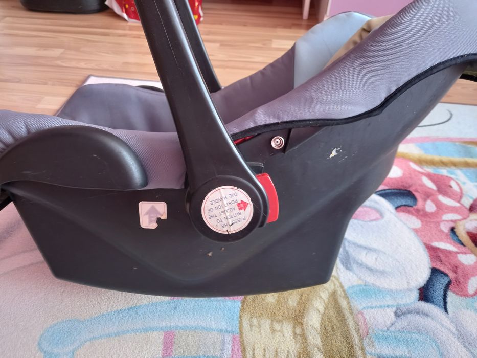 Бебешко/Детско кошче за кола Chipolino.