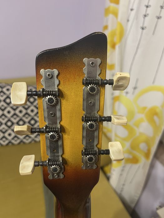 Китара акустична стара българска