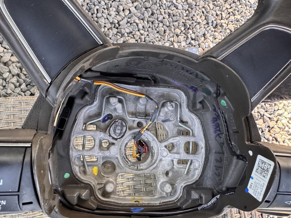 Продавам волани за Ауди А6/А7/А8 C8/4G