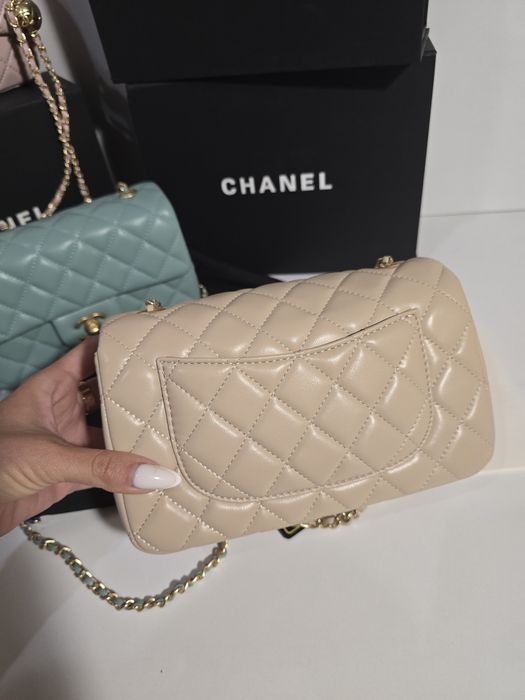 Налична чанта Chanel Flap Bag Beige