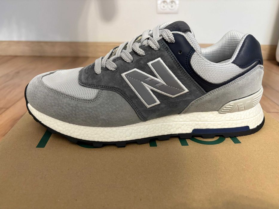 Кроссовки New Balance классика в современном стиле