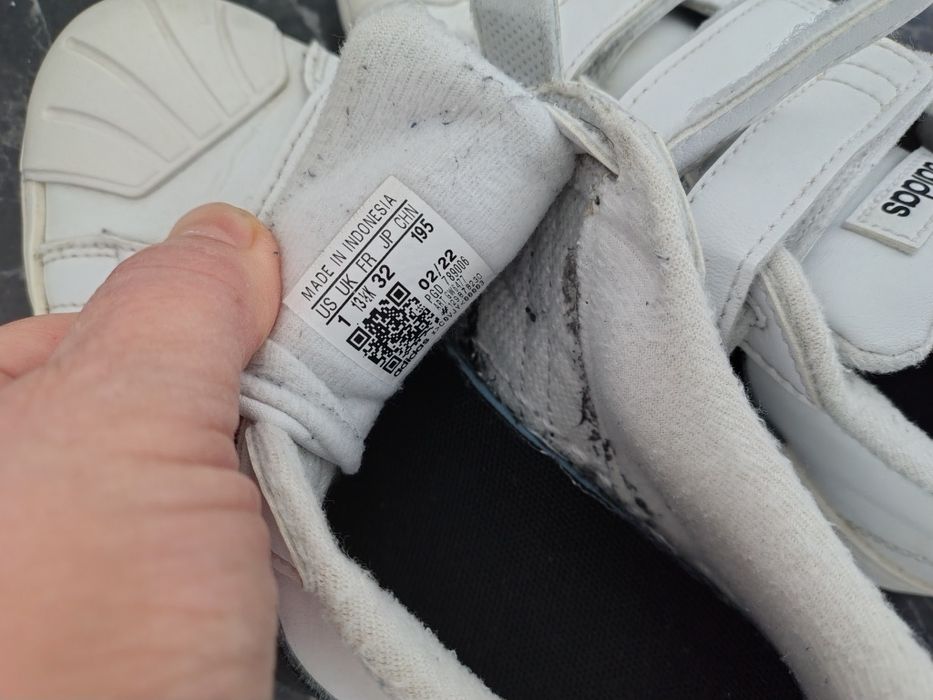 маратонки Adidas