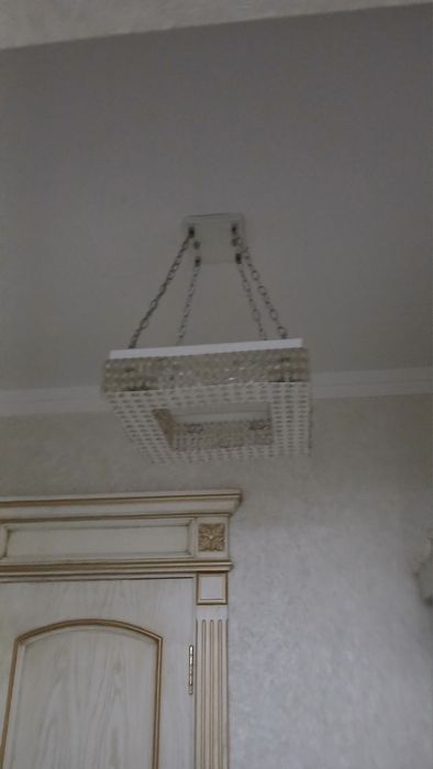 Продаю  люстру Б/У в хорошом состоянии надо лампочки менять