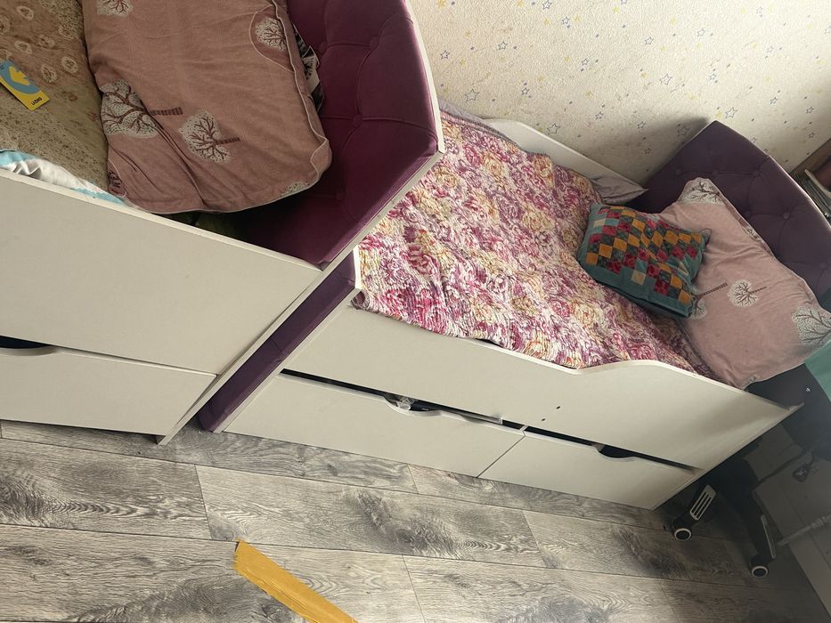 Кровать детская для девочек.