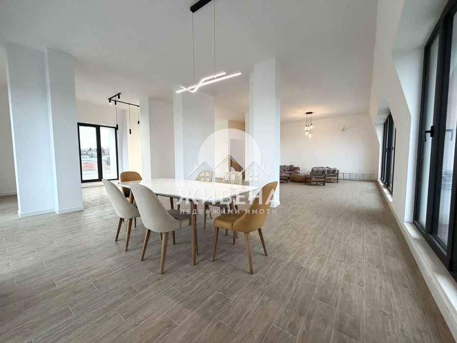 Продава уникален 4-стаен апартамент, пентхаус,  к.к. Св.Св. Константи