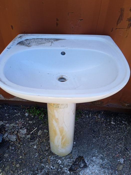 Продам раковину тюльпан