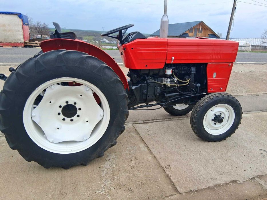 Tractor viticol utb universal u445 vr pentru vie