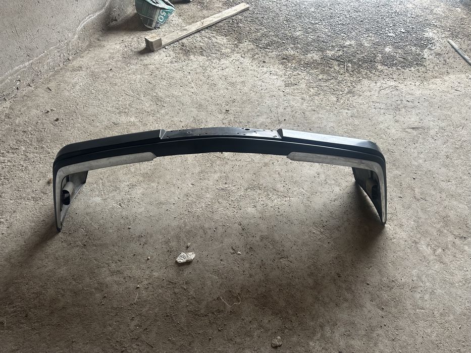 Продам бампер мерс 124