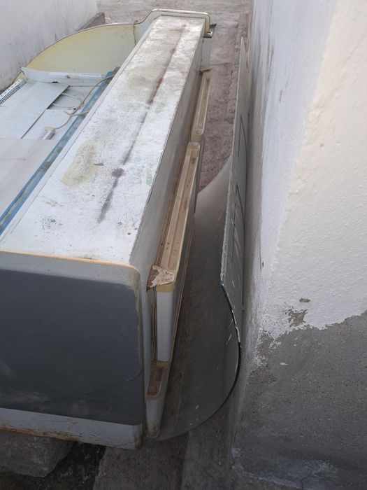 Продаётся ветрин холодильник