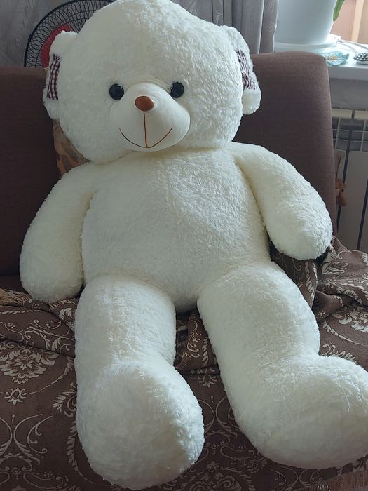 Продам белого мишку
