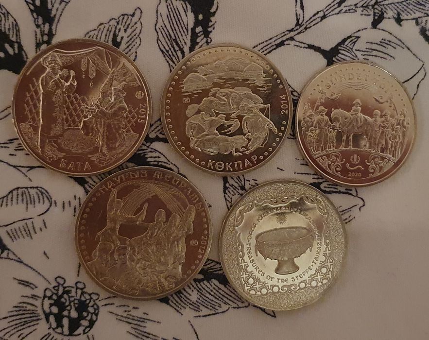 продам монеты разные