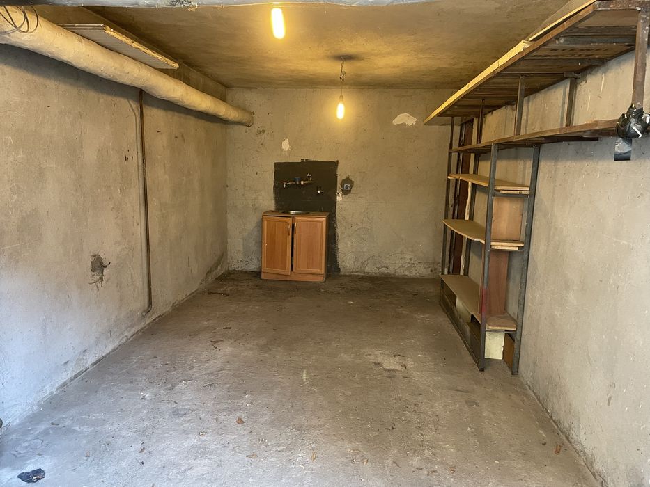 Дава се под наем Гараж / Паркомясто в Перник, Селото - 21 кв.м за 76.5 € - Снимка #3