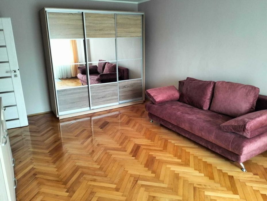 Inchiriez apartament