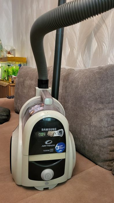 Продаю пылесос Samsung
