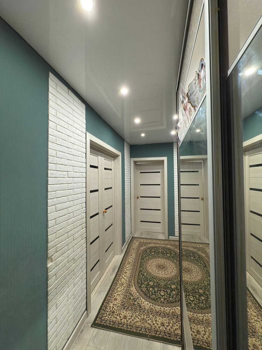 продается 2 ком квартира район 22 школа