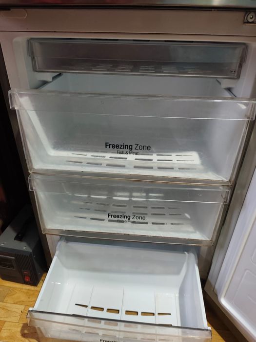 Холодильник LG INVERTER linear