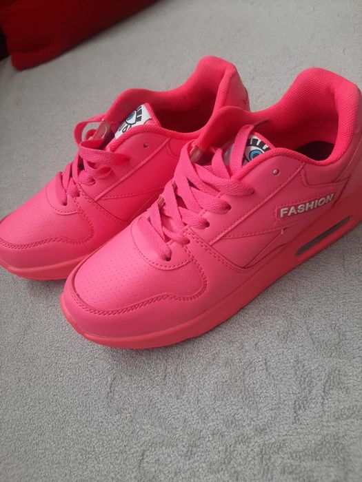 Маратонки не използвани