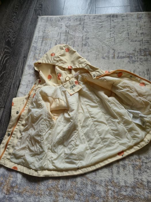 Детско яке и детски ботуши