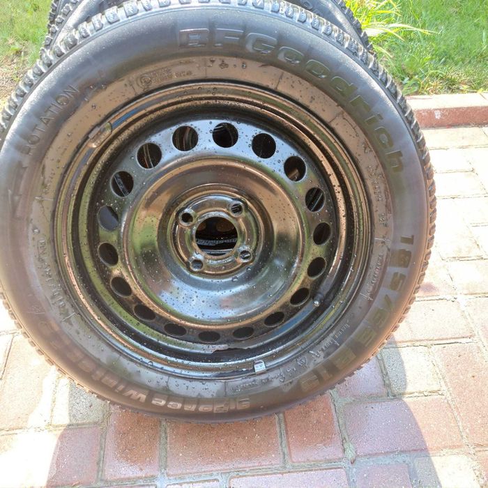 Vand set 4x roti jenti tabla si anvelope iarna BF Goodrich 185/65 R15