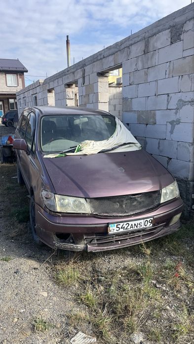 Ниссан присаж 1998гв,2.4 объем