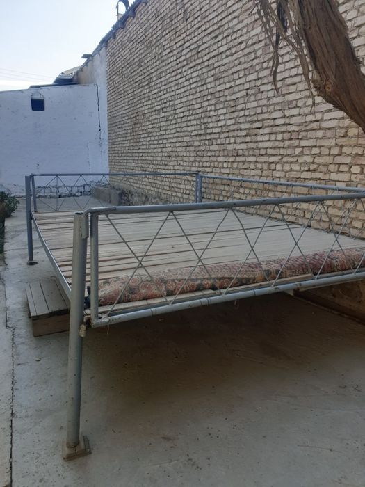 Чорпоя сотилади 2.5×4