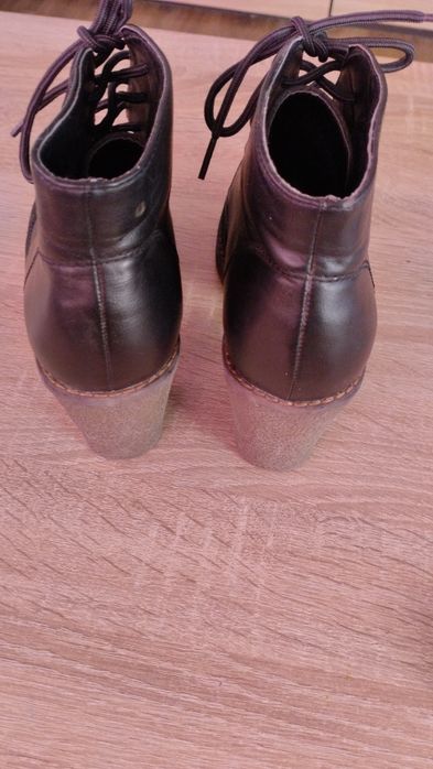 Дамски боти и ботуши