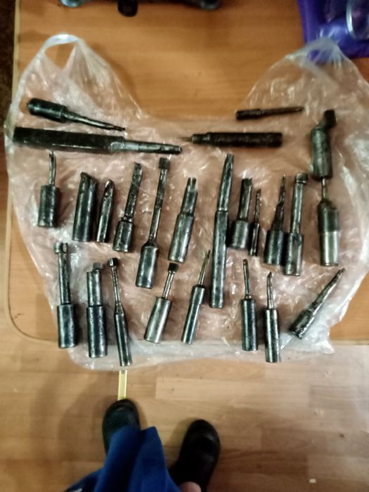 Продам резцы токарные