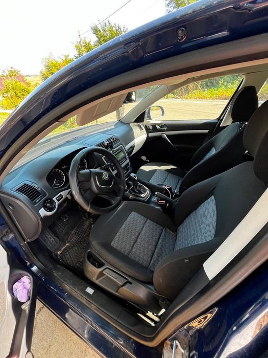 Mașina Skoda Octavia